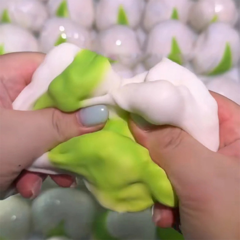 Pistachio Nuts Are Pinched By  - Crystal Growing Kit ulasan dan harga